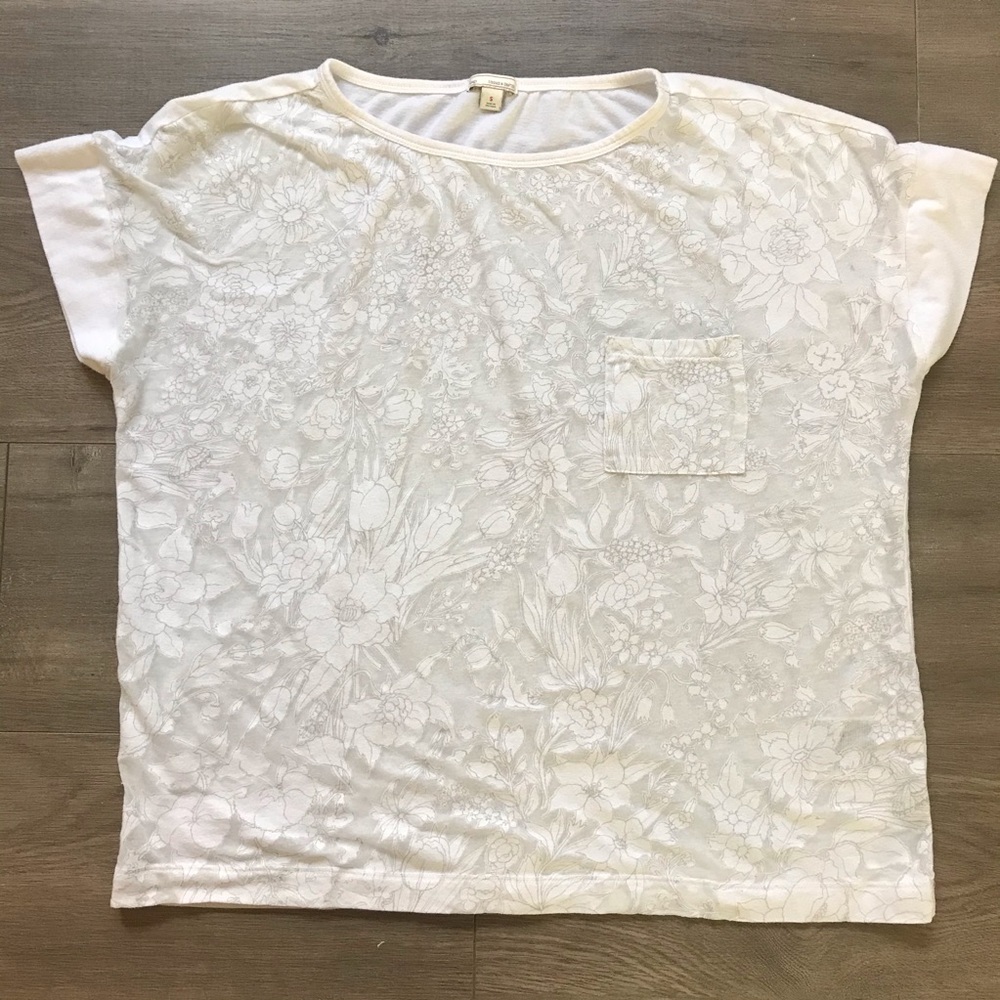 GAP Boxy Floral Pocket Tee